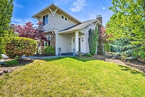 Charming Medford Getaway ~ 4 Miles to Downtown!