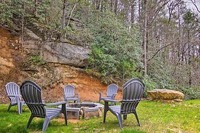 Fire Pit & Mtn Views: Charming Marion Cabin!