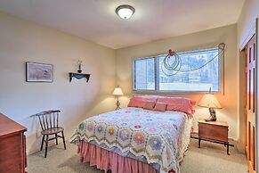 Charming Mtn Home on Golf Course ~ 4 Mi to Slopes!