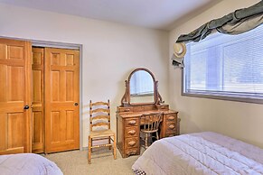 Charming Mtn Home on Golf Course ~ 4 Mi to Slopes!