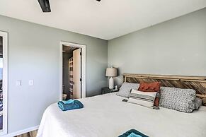 Condo w/ Pool Access - Walk to Beach!