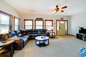 Coffeeville Cabin w/ Deck ~ 7 Mi to Grenada Lk