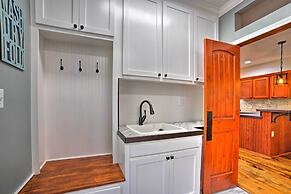Coffeeville Cabin w/ Deck ~ 7 Mi to Grenada Lk