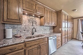 Golf Course & Lake Views: Cozy Afton Condo!