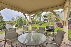 Lakefront Dadeville Condo w/ Community Boat Dock!