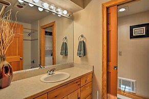 Cozy Driggs Condo w/ Hot Tub & Ski Shuttle Service