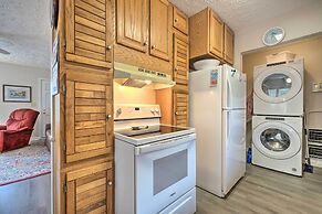 Cozy Oak Island House < 1 Mi to Beaches!