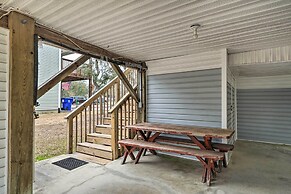 Cozy Oak Island House < 1 Mi to Beaches!