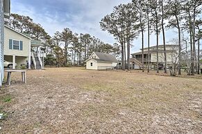 Cozy Oak Island House < 1 Mi to Beaches!