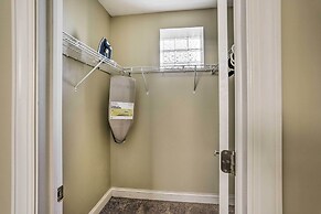 ~ 2 Mi to Downtown - Cozy Cleveland Unit