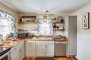 Dtwn Boone Home Walk to Appalachian State Campus!