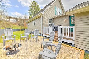 Cozy Bryson City Home w/ Fire Pit & Mtn Views!