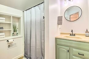 Cozy Bryson City Home w/ Fire Pit & Mtn Views!