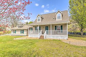 Cozy Bryson City Home w/ Fire Pit & Mtn Views!