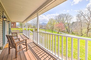 Cozy Bryson City Home w/ Fire Pit & Mtn Views!