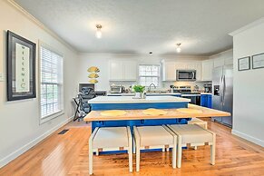 Cozy Bryson City Home w/ Fire Pit & Mtn Views!