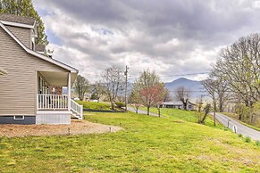 Cozy Bryson City Home w/ Fire Pit & Mtn Views!