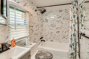 Cozy Condo ~ 11 Mi to Manhattan, Pets Welcome