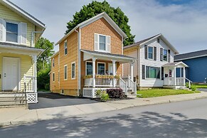 Cozy Finger Lakes Abode in Downtown Canandaigua!