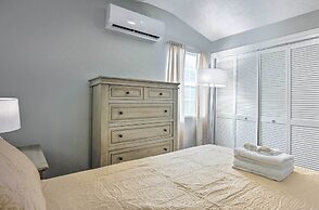 Cozy Montgomery Home: Walk to Lake Conroe!