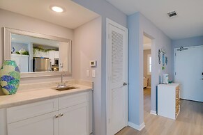 Gulf Shores Condo: Covered Balcony & Beach Access