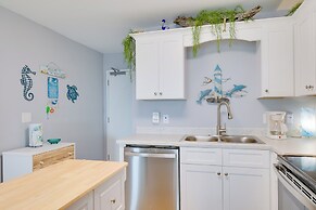 Gulf Shores Condo: Covered Balcony & Beach Access