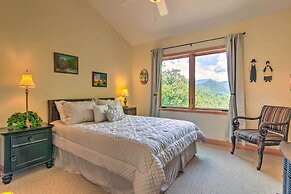 Mountain Escape w/ Stunning Views!