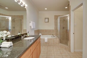 Spacious Houston Heights Home < 6 Mi to Downtown!