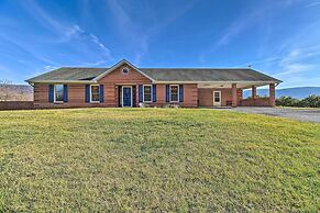 Home w/ Hot Tub Near Shenandoah Nat'l Park!