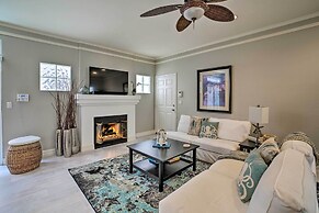 Oceanside Home w/ Rooftop Patio, Walk to Beach!