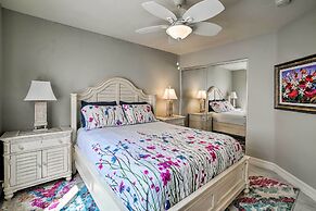 Oceanside Home w/ Rooftop Patio, Walk to Beach!