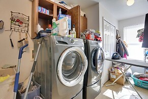 12 Mi to Dtwn Denver: Littleton Family Home!