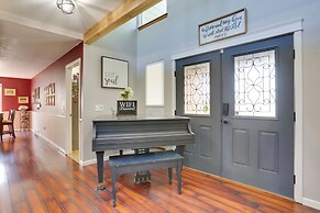 12 Mi to Dtwn Denver: Littleton Family Home!