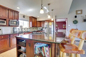 12 Mi to Dtwn Denver: Littleton Family Home!