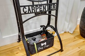 Modern Home w/ Hot Tub & Deck in Asheville!