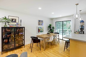 Modern Home w/ Hot Tub & Deck in Asheville!