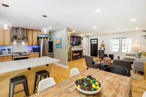 Modern Home w/ Hot Tub & Deck in Asheville!