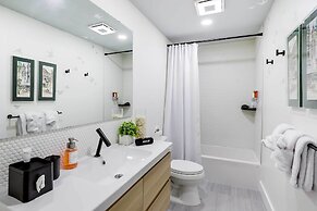 Modern Home w/ Hot Tub & Deck in Asheville!