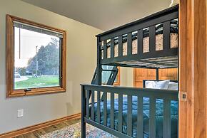 Lakefront Applegate Retreat w/ Private Beach!