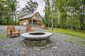 Lovely Ulster Cabin w/ Hot Tub, Fire Pit & 3 Ponds