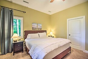 Luxe Wintergreen Resort Escape w/ Hot Tub!