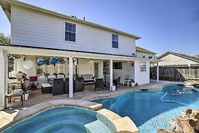 Luxe Home 30 Miles to Houston w/ Pool & Grill