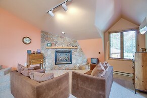 Large Home on Lake Edward w/ Deck & Fire Pit!