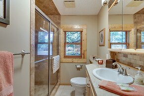 Large Home on Lake Edward w/ Deck & Fire Pit!