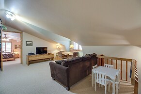 Large Home on Lake Edward w/ Deck & Fire Pit!