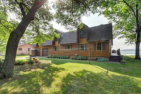 Large Home on Lake Edward w/ Deck & Fire Pit!