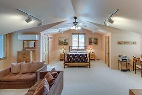 Large Home on Lake Edward w/ Deck & Fire Pit!