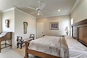 Pool & Hot Tub: Lakefront Harlingen Home