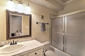 Pool & Hot Tub: Lakefront Harlingen Home