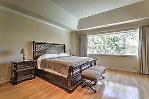 Pool & Hot Tub: Lakefront Harlingen Home